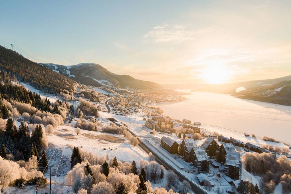 Vinterutsikt över Åre i soluppgång